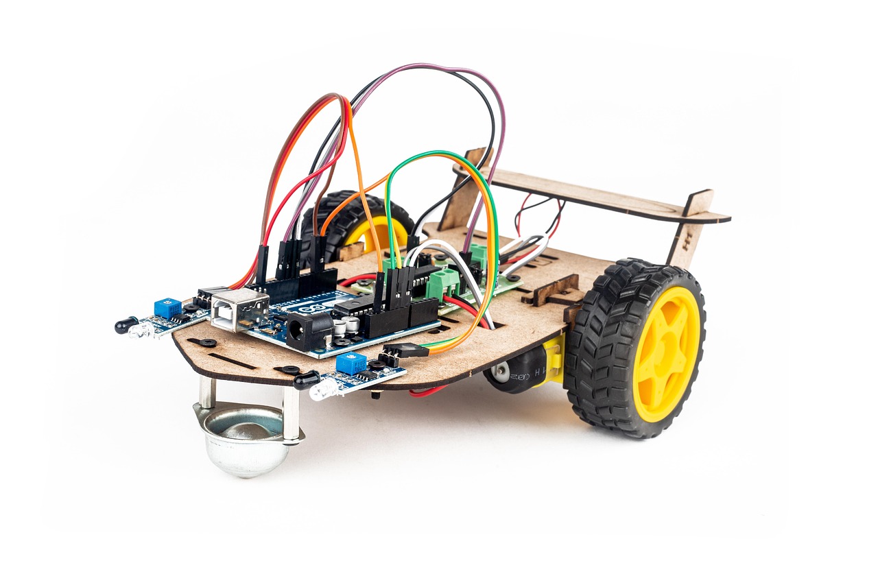 robot, educational toy, robotics, companion robot, mini robot, isolated